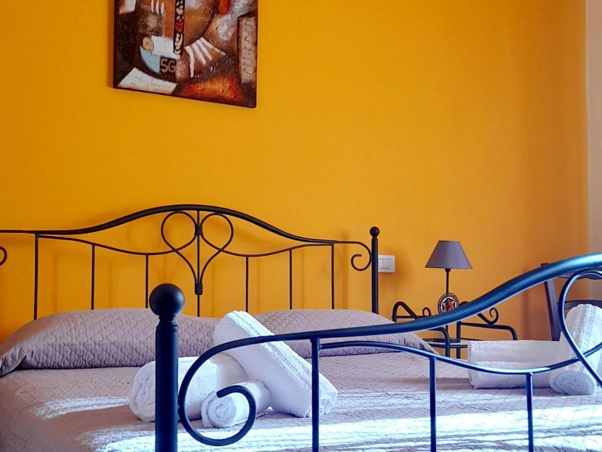 Su Fassoi Cabras Bed & Breakfast Exterior photo